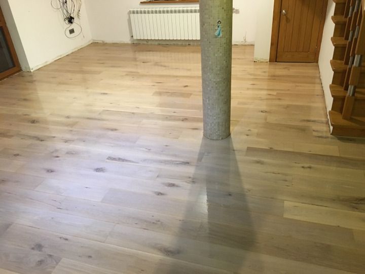 parkiet po cyklinowaniu